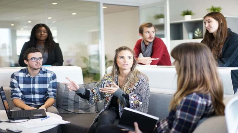 La piaga dei meeting inutili: come evitare gli sprechi di tempo e rendere le riunioni più produttive