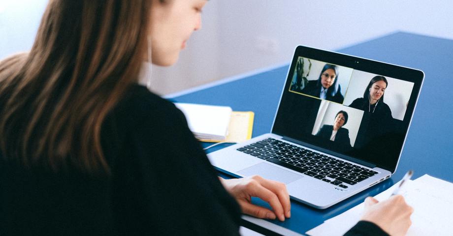 Videoconferenze: 4 segnali non verbali da tenere d’occhio       